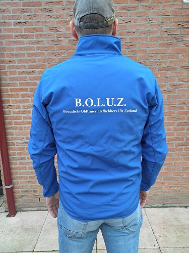 Blauwe jas achterkant