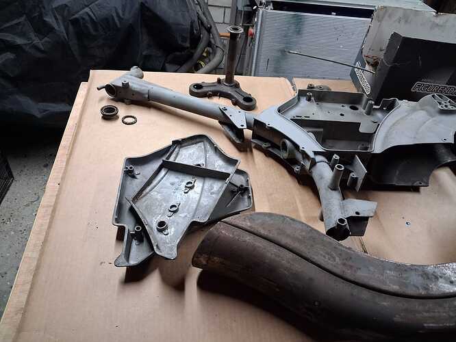 onderdelen op tafel3 2025-11-22 at 19.58.54 (3)